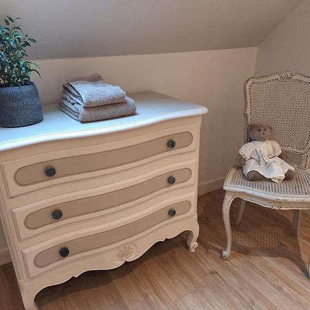 La Chambre Mademoiselle Causeuse Malville Dış mekan fotoğraf